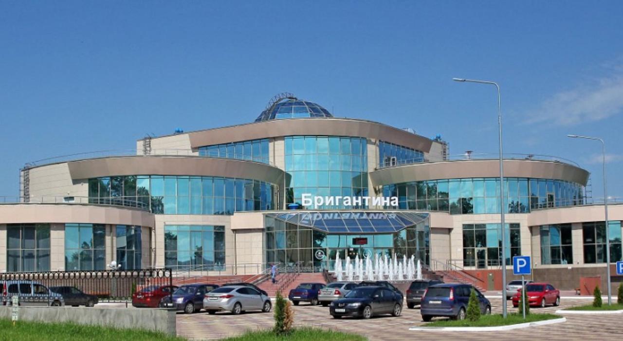Brigantina Hotel Lyudinovo Extérieur photo